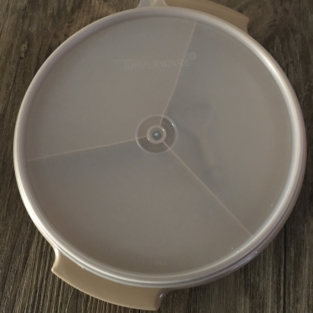 Small Party Snack Tray: Tupperware - Picture 7 of 12